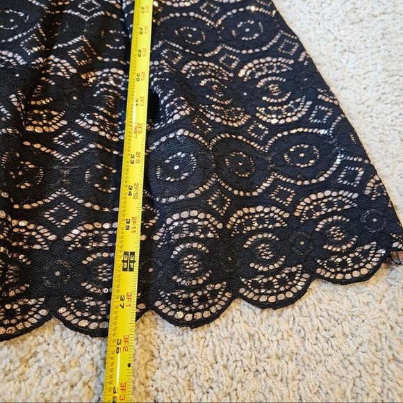 Vince Camuto Black and Gold Geometric Midi Dress - Picture 4 of 5